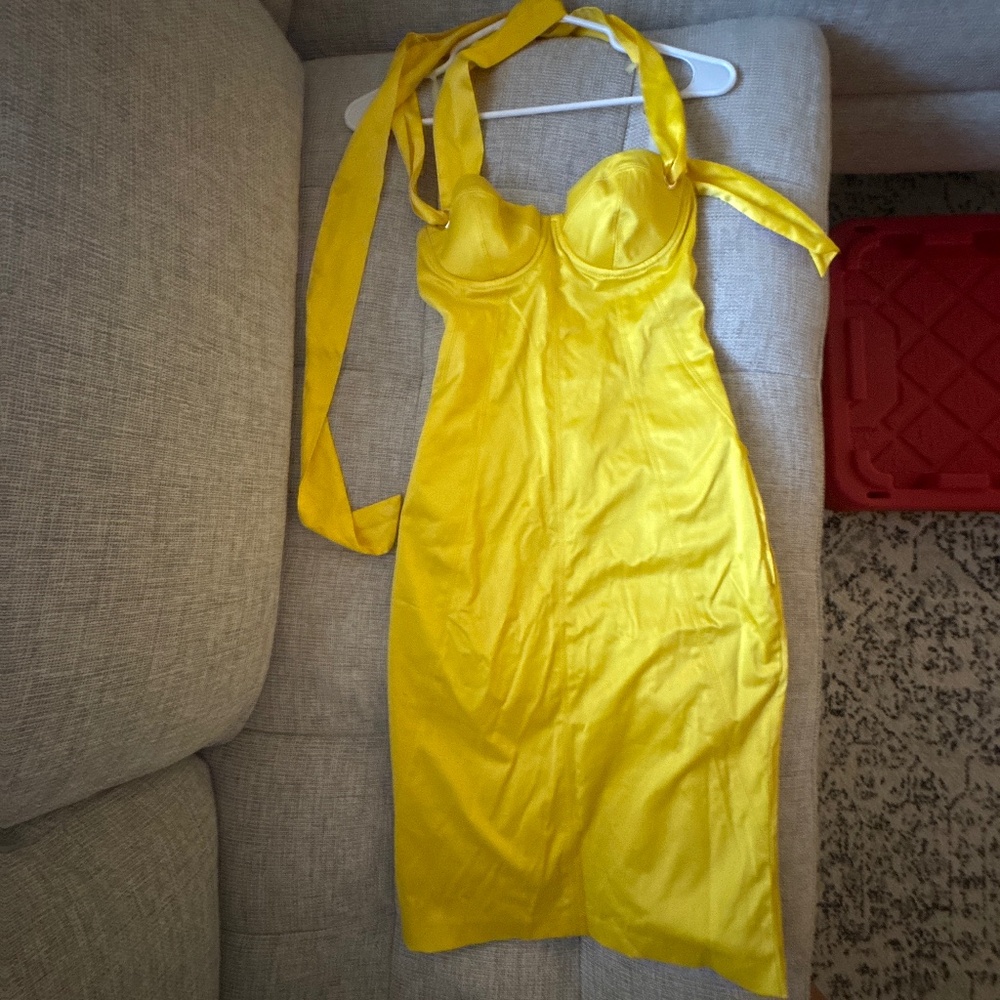 Yellow Dess